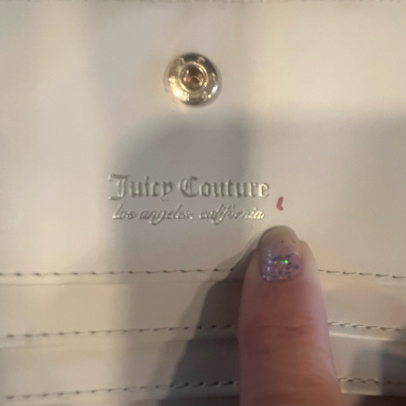 Juicy Couture Pink Embossed Wallet with Gold Heart EUC - Picture 4 of 8